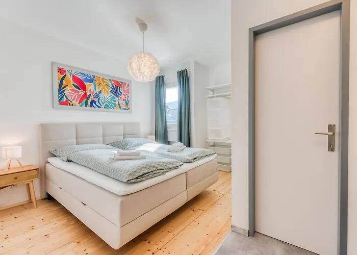 Mitzis Traunsee Glueck In *